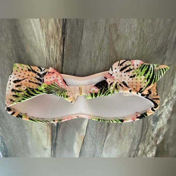 Ninety five strapless swim top - Picture 3 of 4